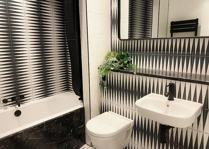 Modern And Bright Three Bed